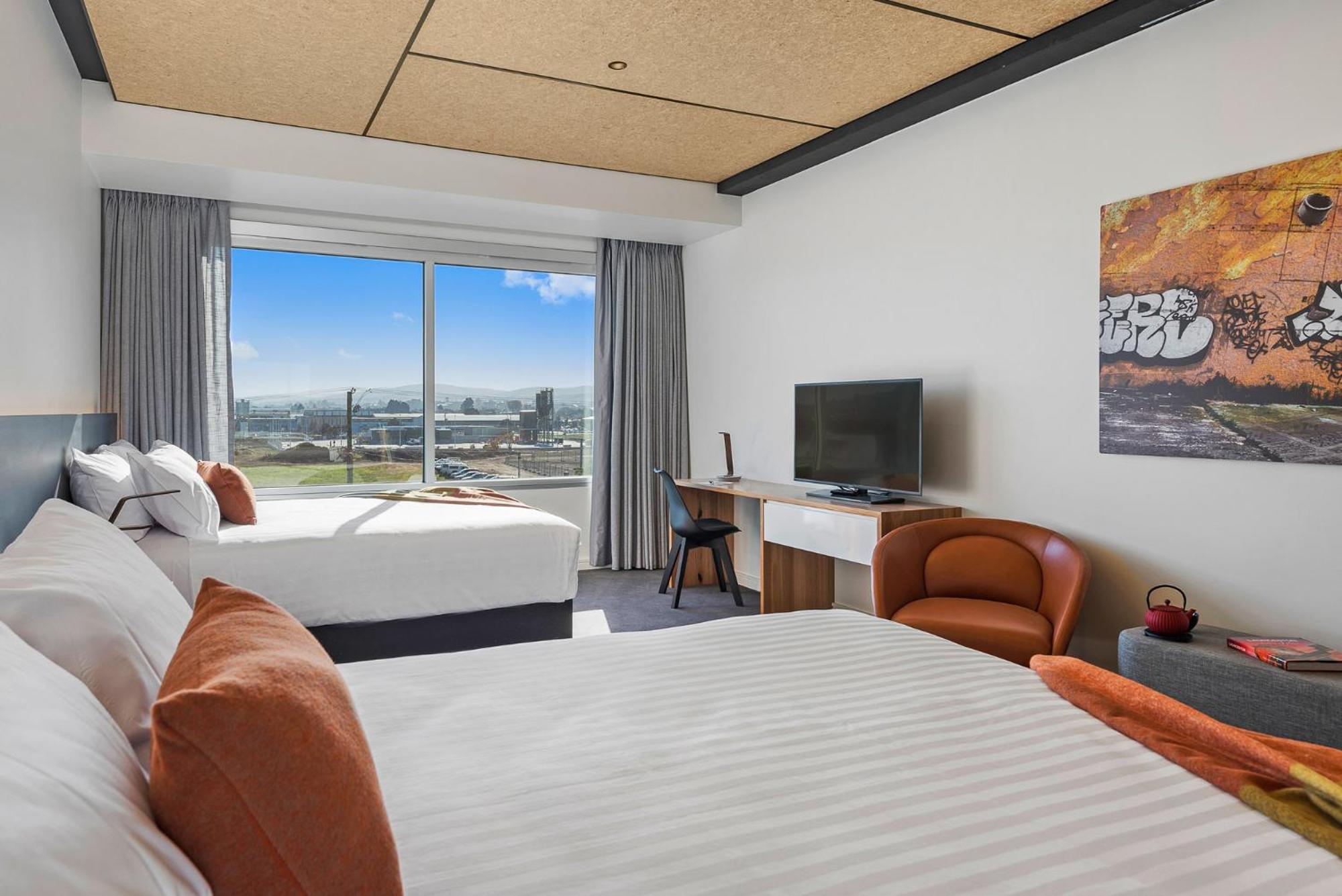 เป็ปเปอร์ส ไซโล ลอนเชสตัน Hotel ภายนอก รูปภาพ A room at the hotel