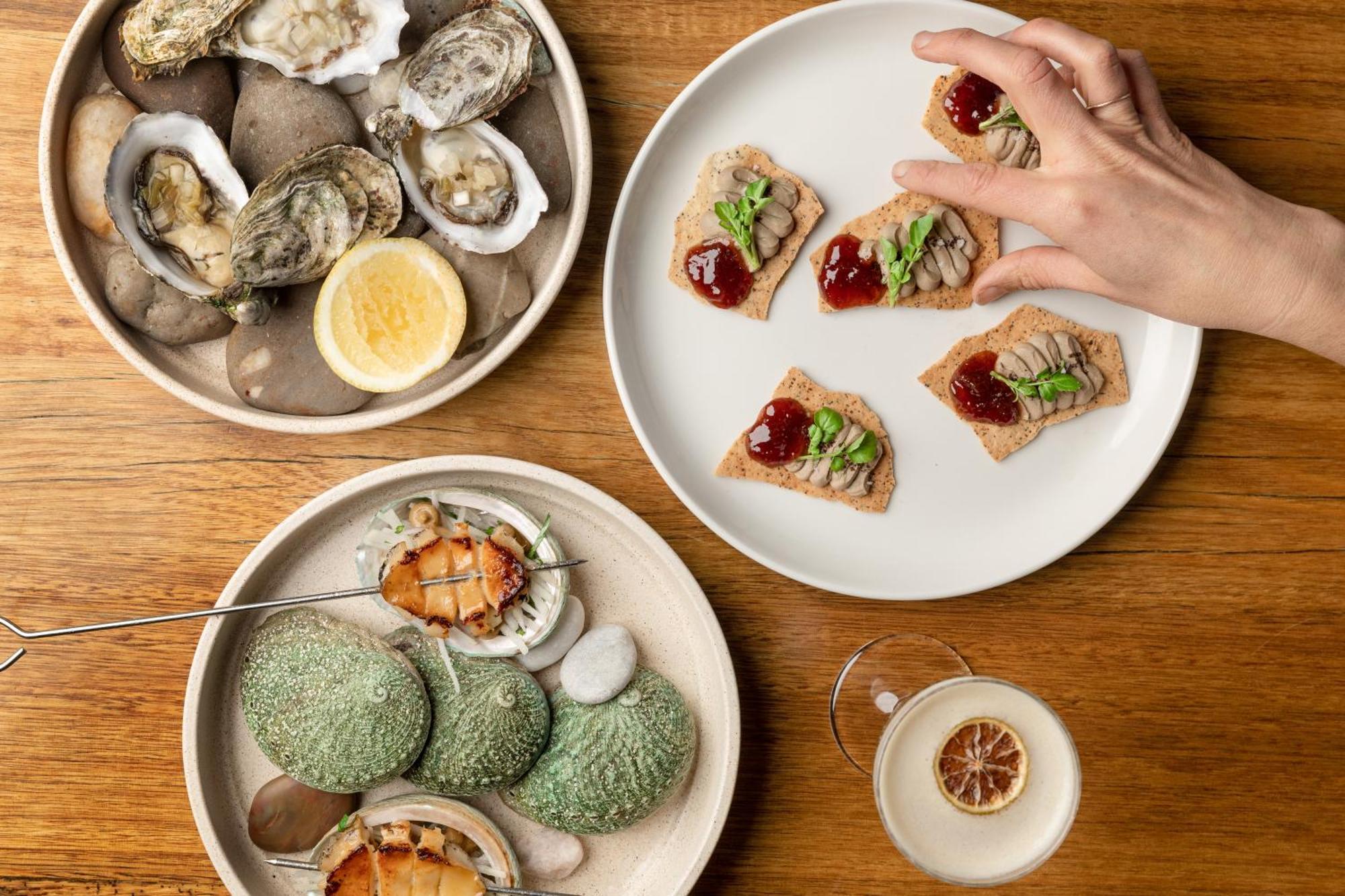 เป็ปเปอร์ส ไซโล ลอนเชสตัน Hotel ภายนอก รูปภาพ Oysters and other seafood