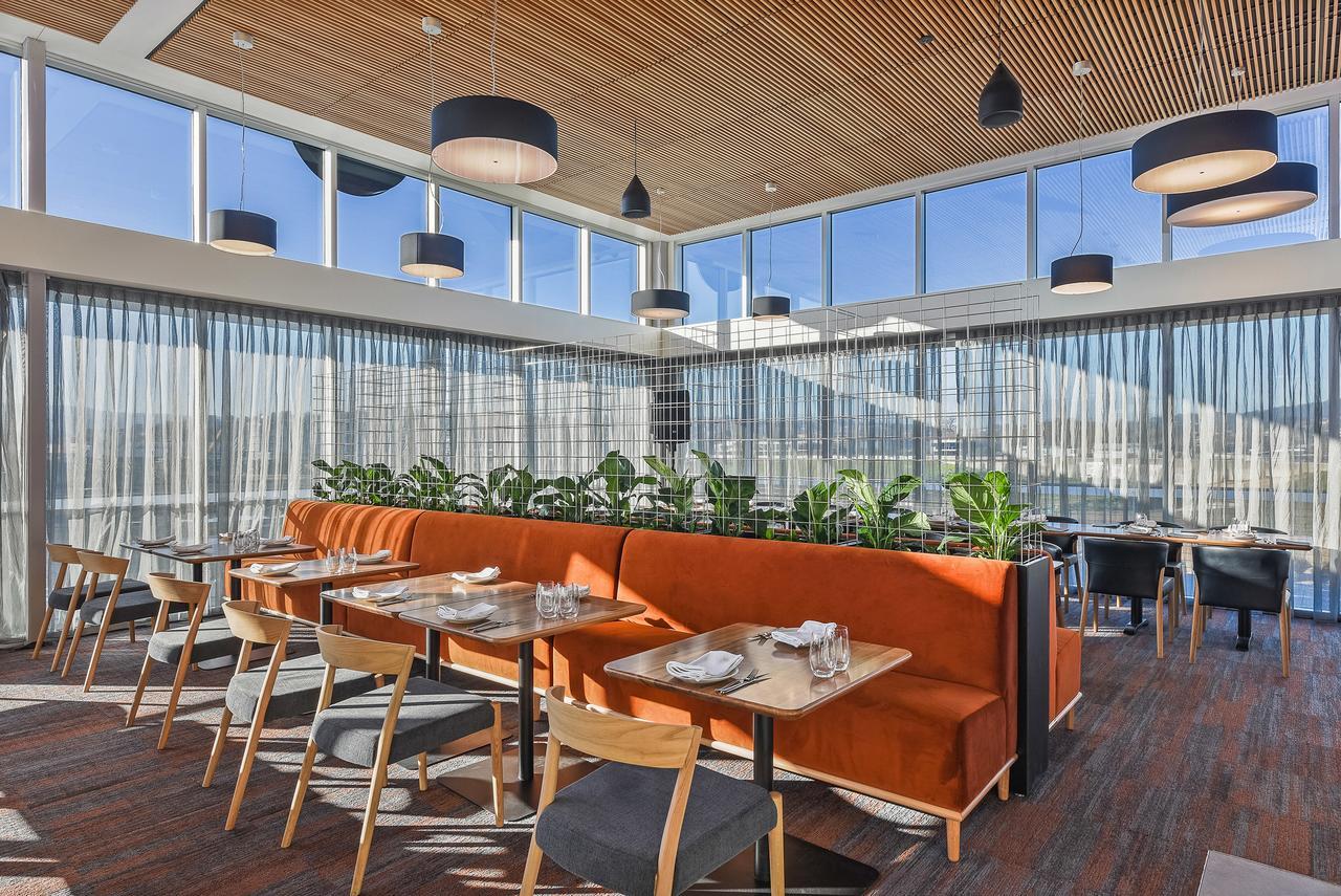 เป็ปเปอร์ส ไซโล ลอนเชสตัน Hotel ภายนอก รูปภาพ The interior of the restaurant